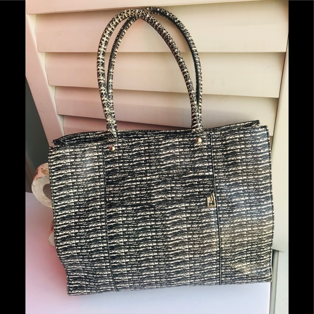 Rebecca Minkoff MAB purse leather Black White EUC